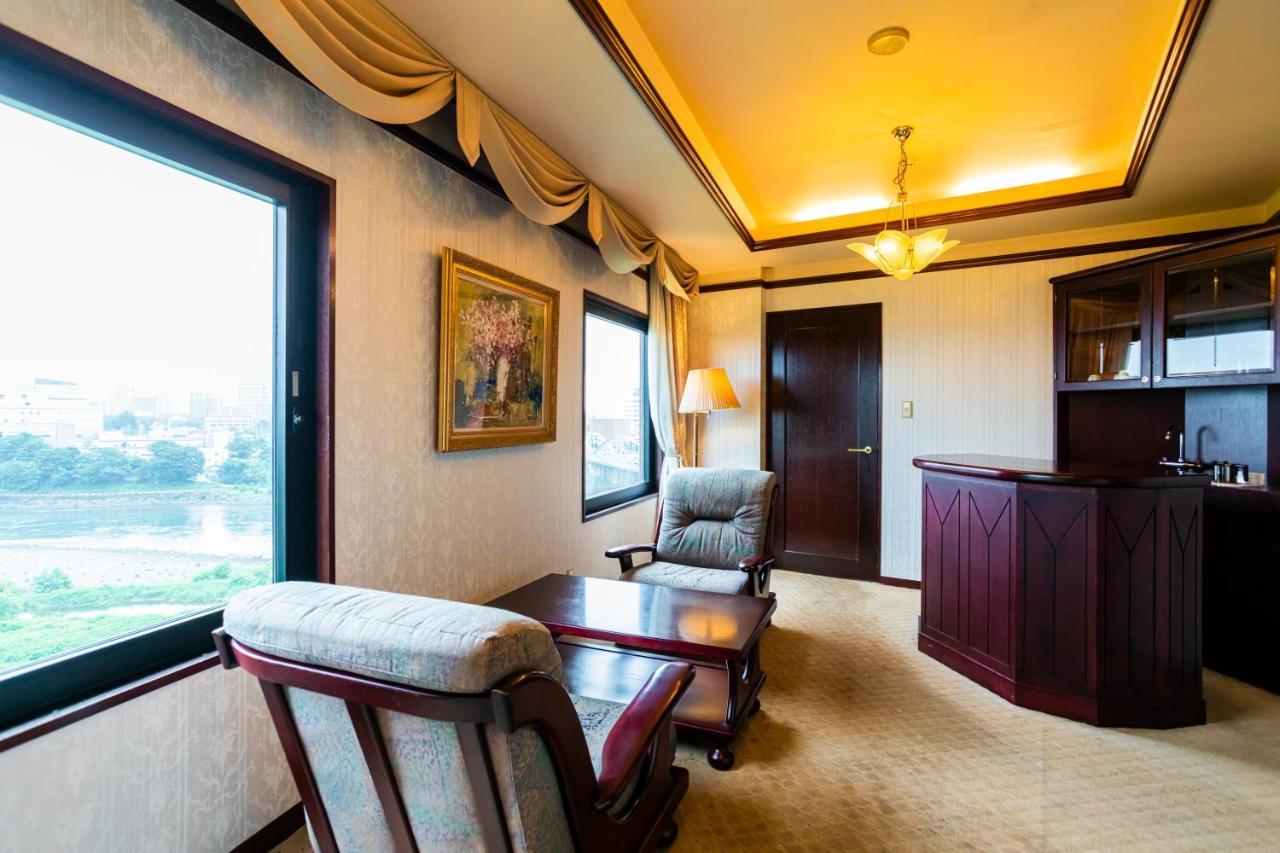 Hotel Sanderson Maebasi Kültér fotó